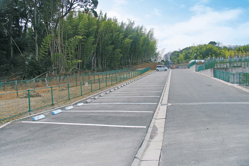 山田川霊園駐車場