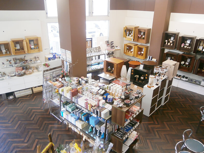 OLYMPUS DIGITAL CAMERA 瓢箪山店店内展示