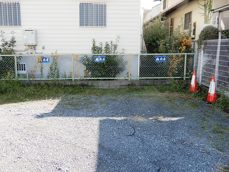 楠葉店駐車場