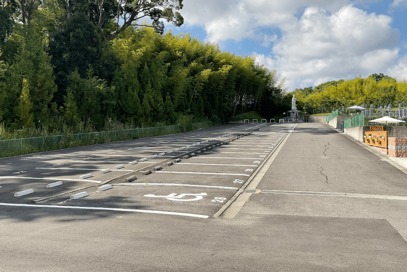 山田川霊園駐車場