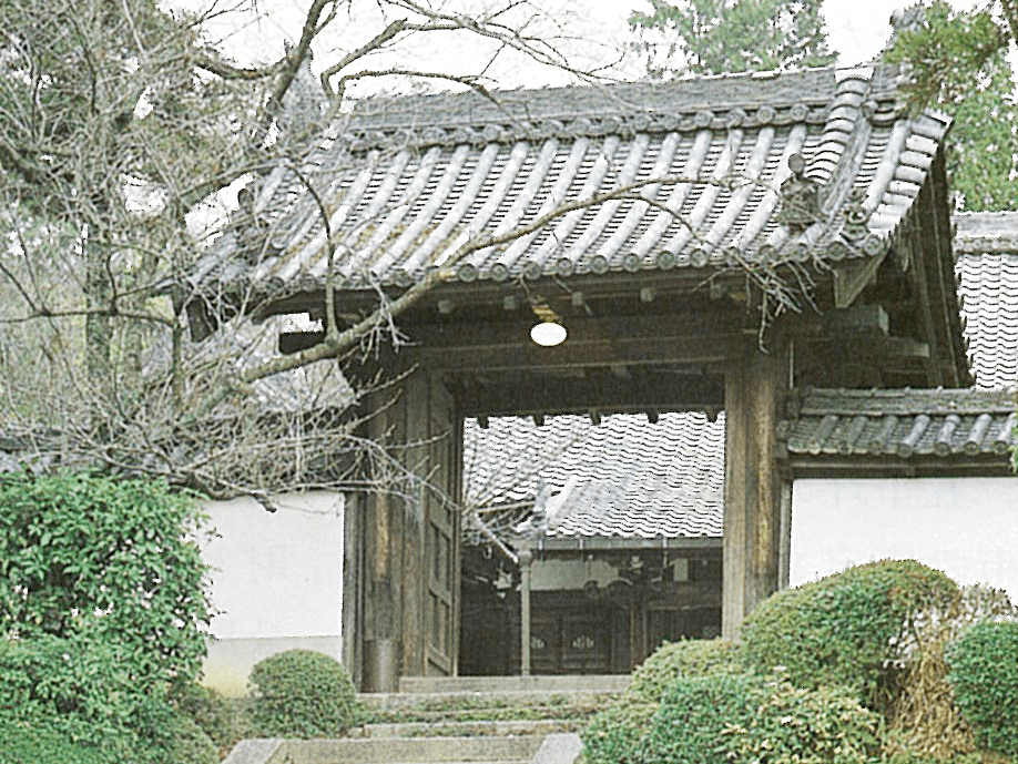 発志院山門